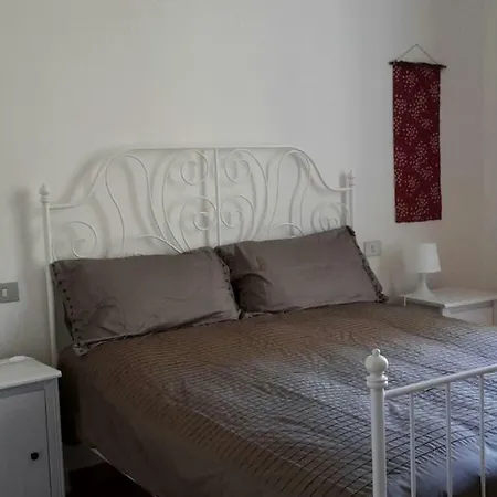 Laurie's Apartment