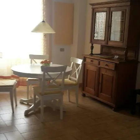 Laurie's Apartment